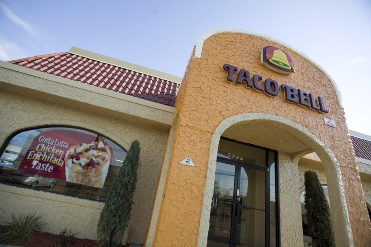 Taco Bell nudi jela za 1 dolar nakon pada prometa zbog parazita u salati