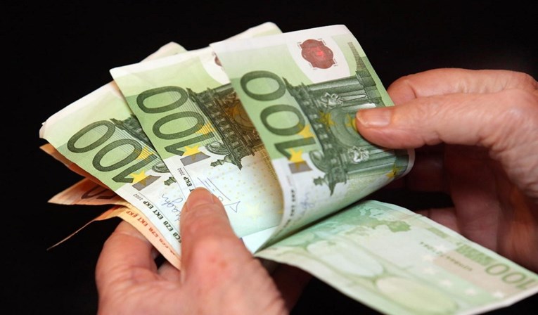 Agencija objavila listu plaća u Njemačkoj. Koliko zarađuju liječnici, prodavači...