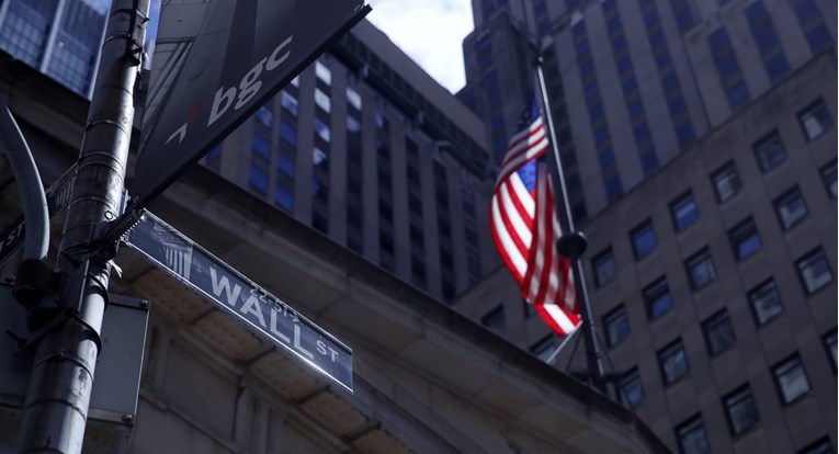 Wall Street blago porastao, većina europskih burzi u padu