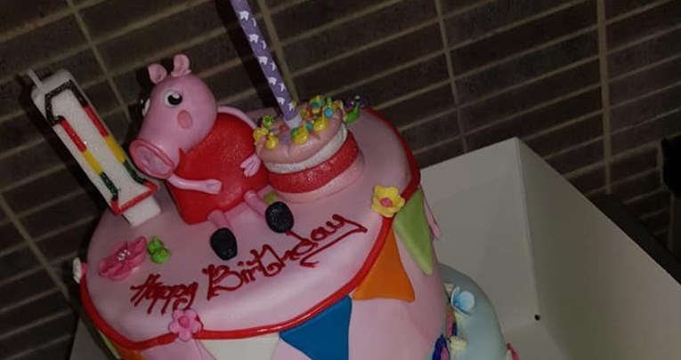 Mama naručila tortu za rođendan, a ono što je uslijedilo rasplakalo je Facebook