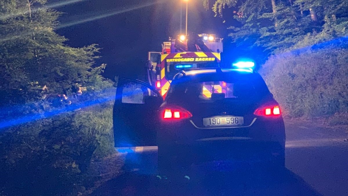 VIDEO Na Sljemenu našli auto koji je najvjerojatnije sletio s ceste, vozača nije bilo