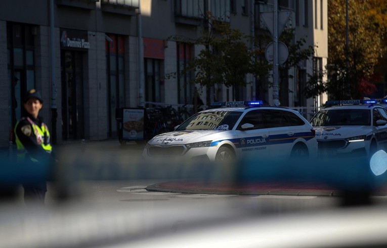 Potukli se na parkingu u Zagrebu, a onda je jedan sjeo u auto i naletio na drugoga