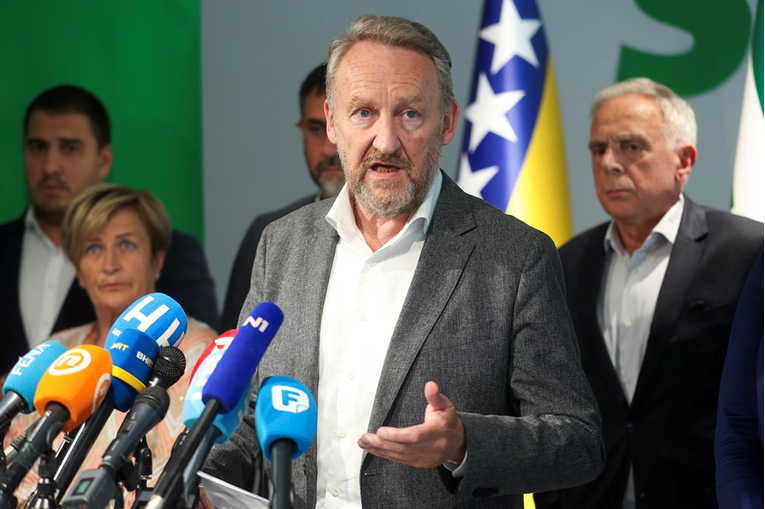 Bakir Izetbegović: Skandinavci su više investirali u BiH nego islamske zemlje