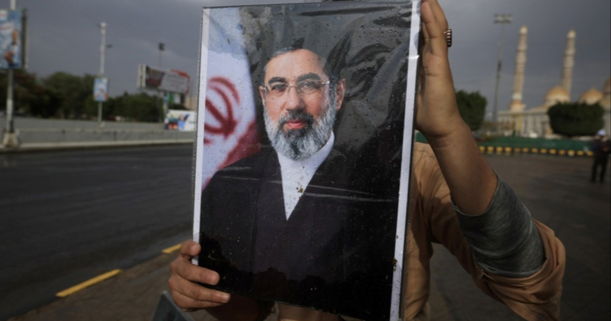 The Telegraph: Novi iranski vođa preživio je napade jer je izašao u vrt