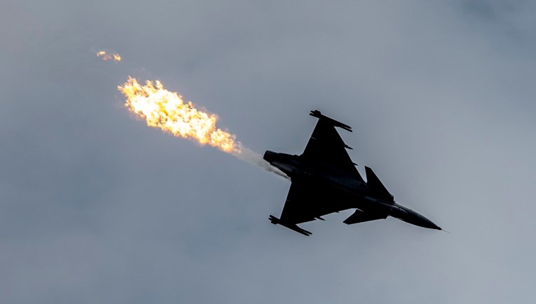 NATO dignuo Gripene u Mađarskoj zbog neidentificirane letjelice iz Ukrajine