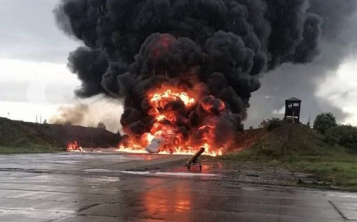 FOTO Ukrajinski dron uništio moćni ruski nadzvučni bombarder duboko u Rusiji