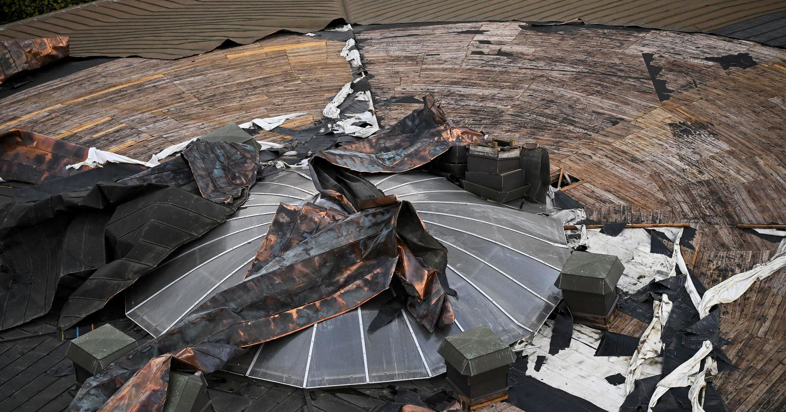 FOTO Nevrijeme teško oštetilo Draženov dom, dvorana proglašena nesigurnom