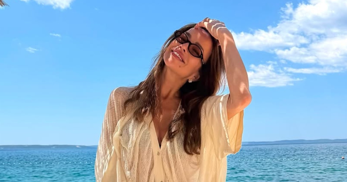 Severina nosi kaftan kakav se lako prebaci preko kupaćeg i izgleda odlično