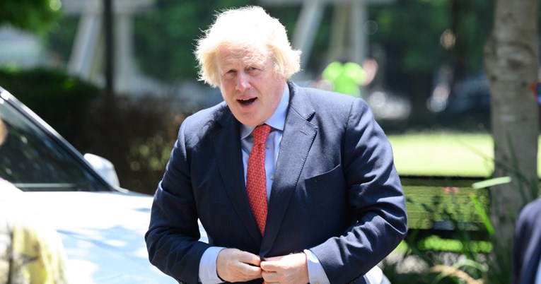 Boris Johnson: Današnja mladež boji se voziti, piti i se**ati