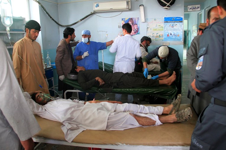 Maloljetni samoubojica se u Afganistanu raznio na vjenčanju, ubio više ljudi