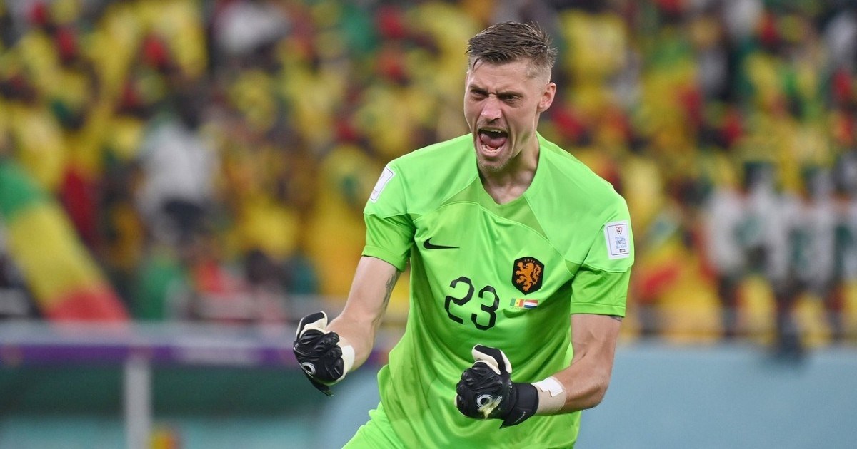 Molili su ga da se ostavi nogometa i da bude policajac. Jučer je bio junak Nizozemske