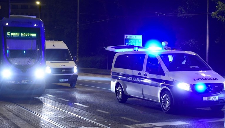 FOTO Sudar auta i tramvaja u Zagrebu, žena teško ozlijeđena