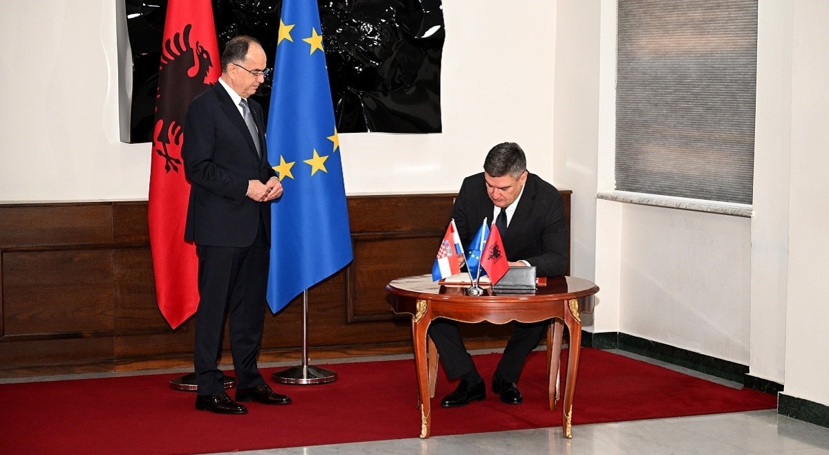 Milanović s albanskim predsjednikom obišao dvorac