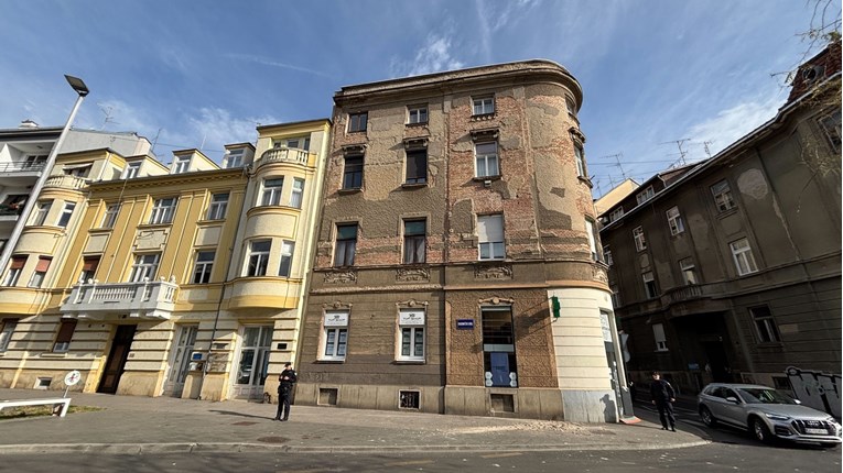 VIDEO I FOTO Pala fasada u centru Zagreba