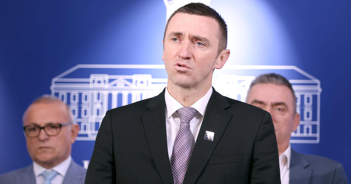 Penava: Primio sam prijetnje smrću na ćirilici