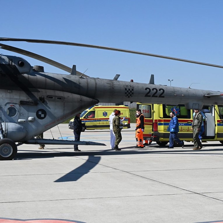 Vojnim helikopterom u Hrvatsku stiglo još troje ozlijeđenih u požaru u Makedoniji