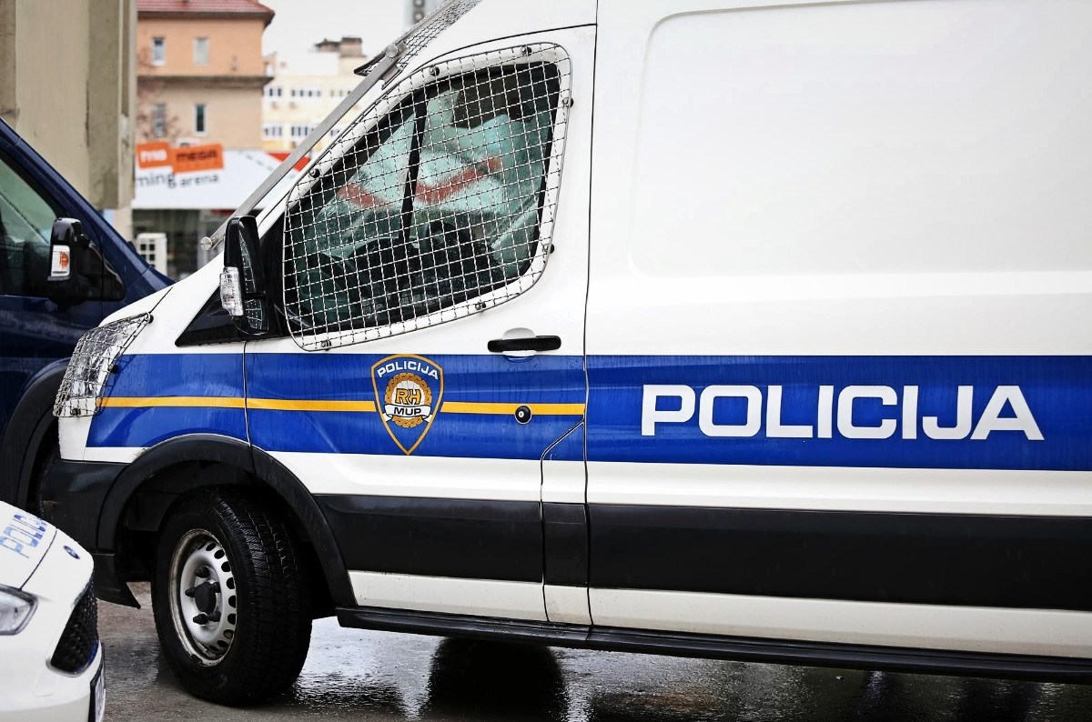 Mladić (21) ispred lokala na području Koprivnice napao i teško ozlijedio vršnjaka