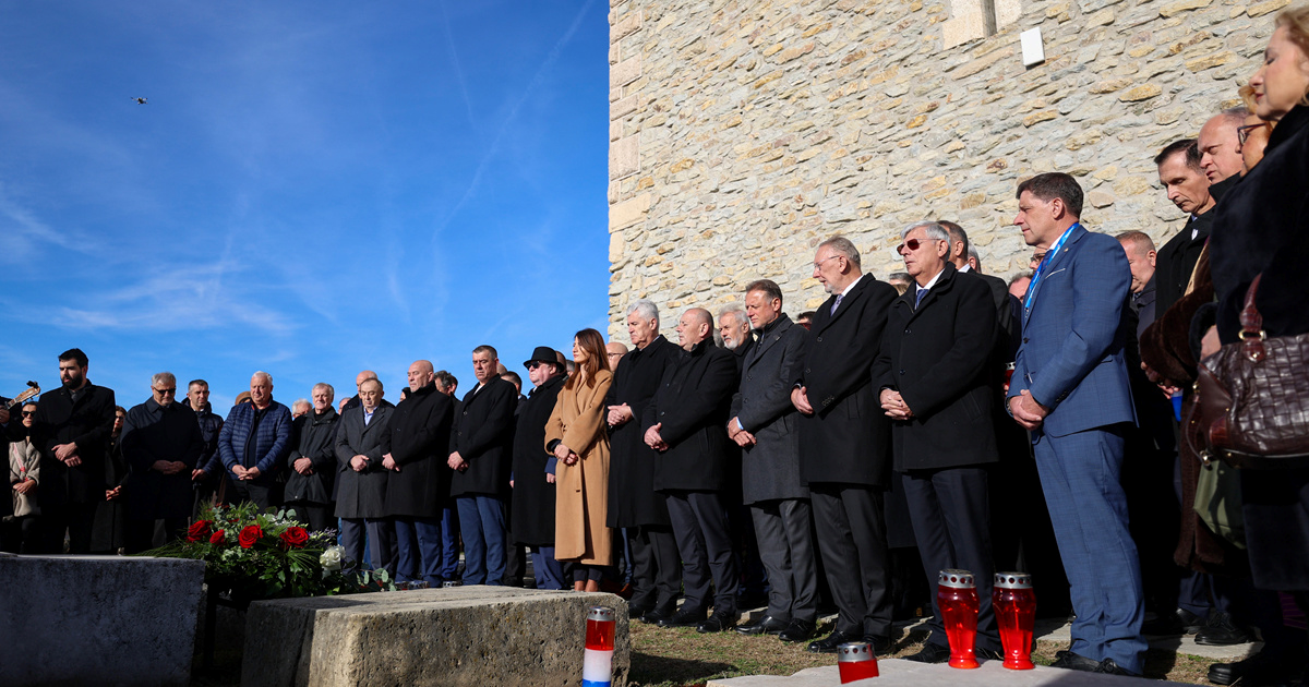 HDZ-ovci položili vijence na mjestu na kojem se Tuđman zadnji put pojavio u javnosti