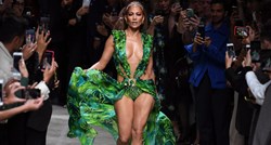 Legendarnu haljinu J.Lo sada možete kupiti, a cijena je vrtoglava