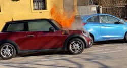 VIDEO U Ljubljani gorio auto, a onda je sam krenuo u vožnju