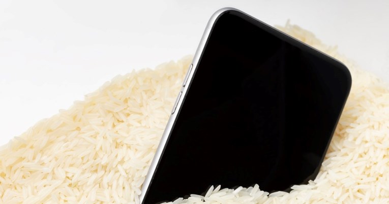 Apple upozorava: Nemojte stavljati svoj iPhone u rižu