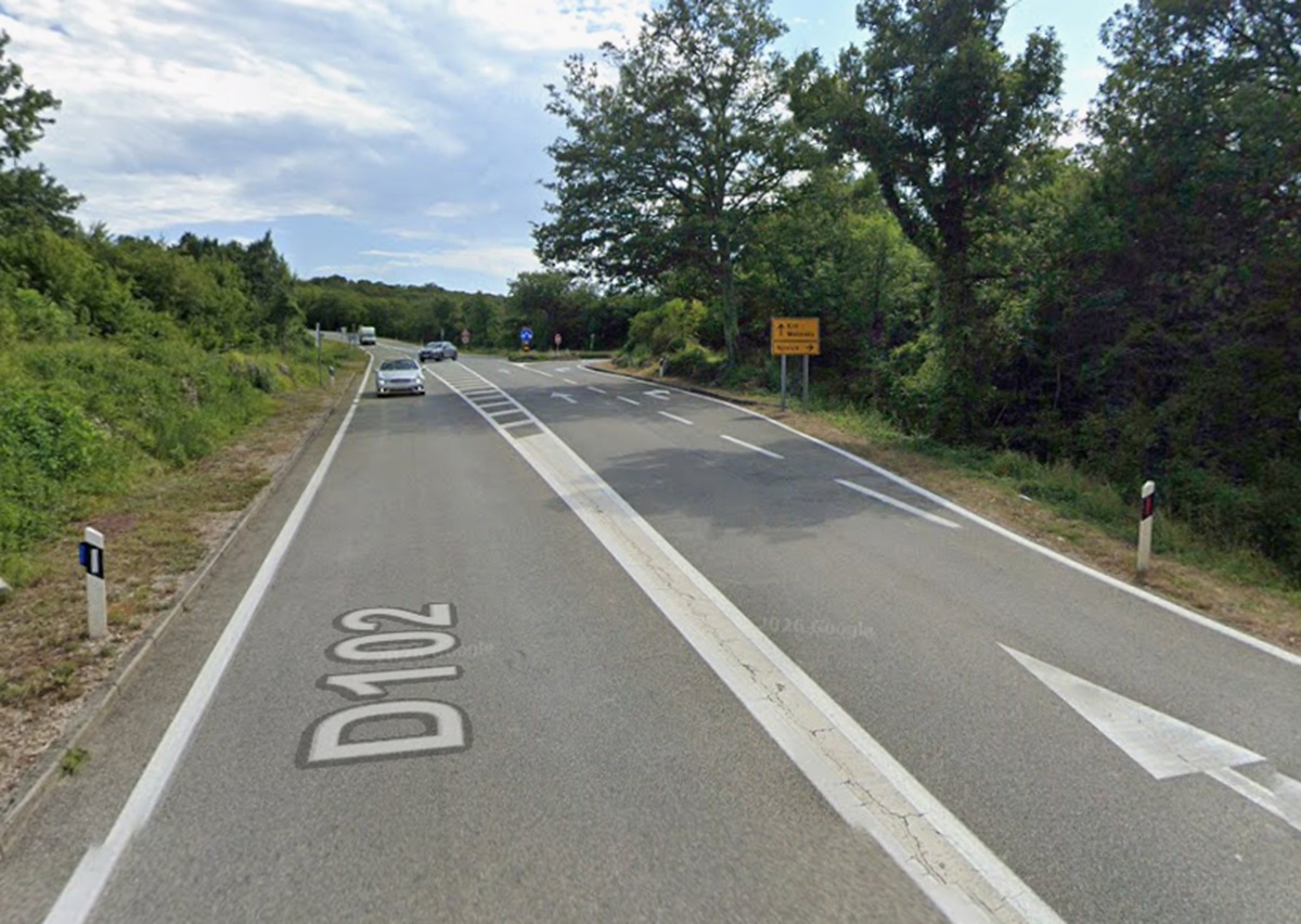 Teška nesreća na otoku Krku. Jedna osoba poginula u sudaru tri auta