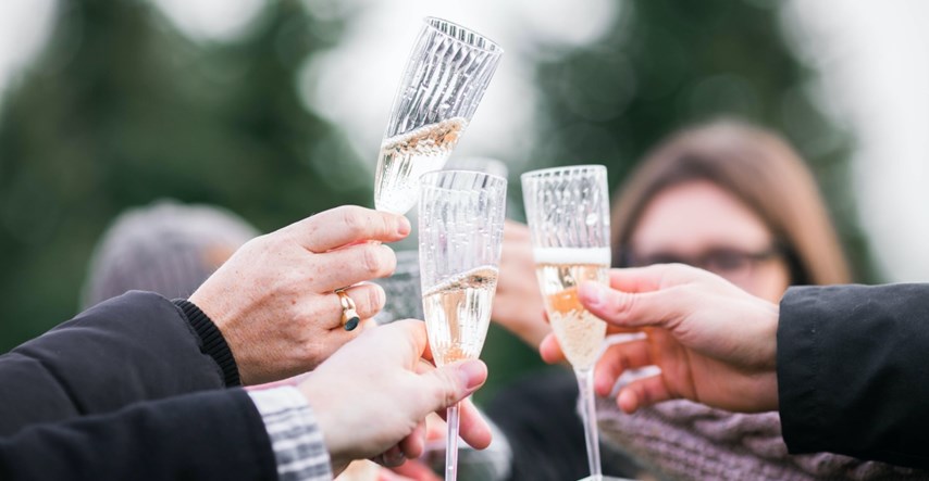 Šampanjac i prosecco nisu bezazleni: Već prva čaša udara u glavu