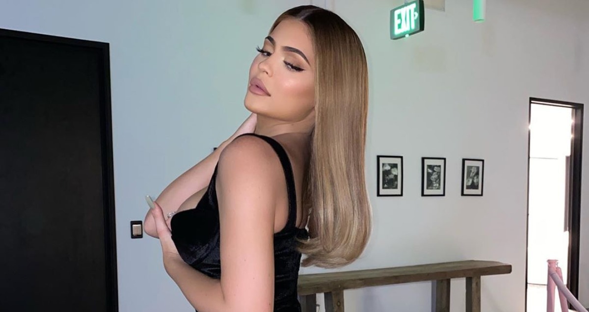 Odmara se od perika: Kylie Jenner pokazala svoju pravu kosu