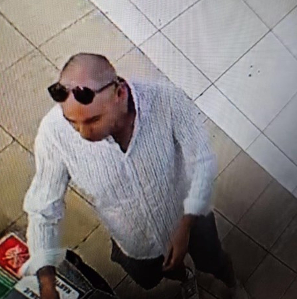 FOTO Policija traži ovog muškarca