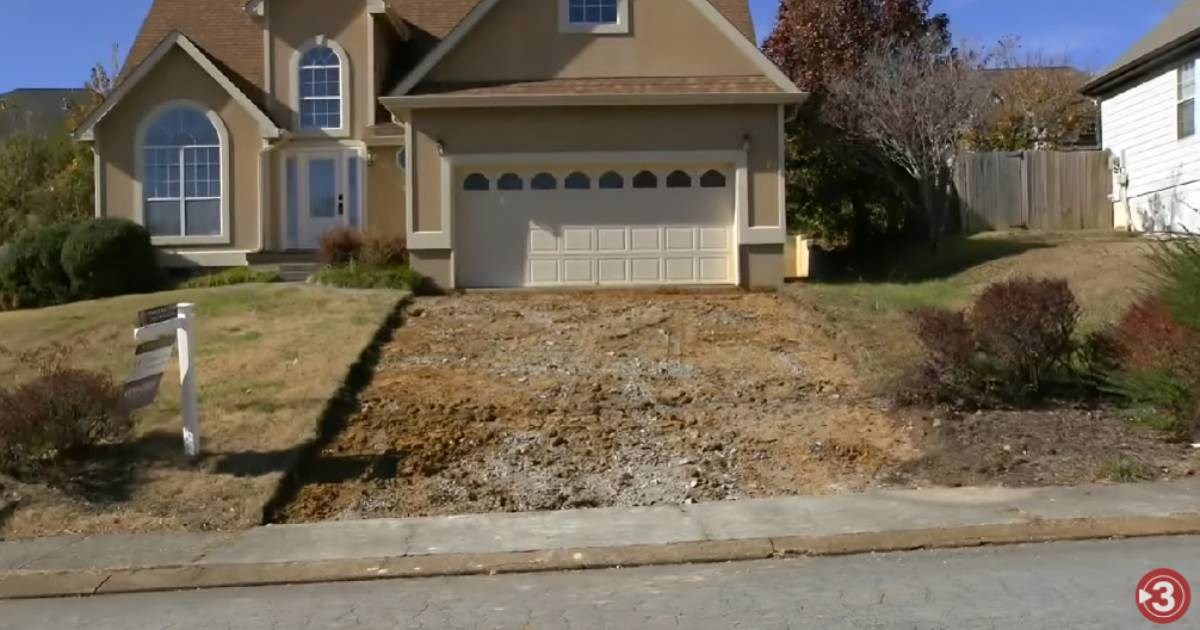 Agentici za nekretnine "ukrali" cijeli prilaz ispred kuće 😲