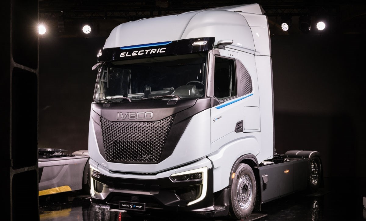 IVECO predstavio novi S-eWay tegljač. Vozi na struju uz doseg od 600 km