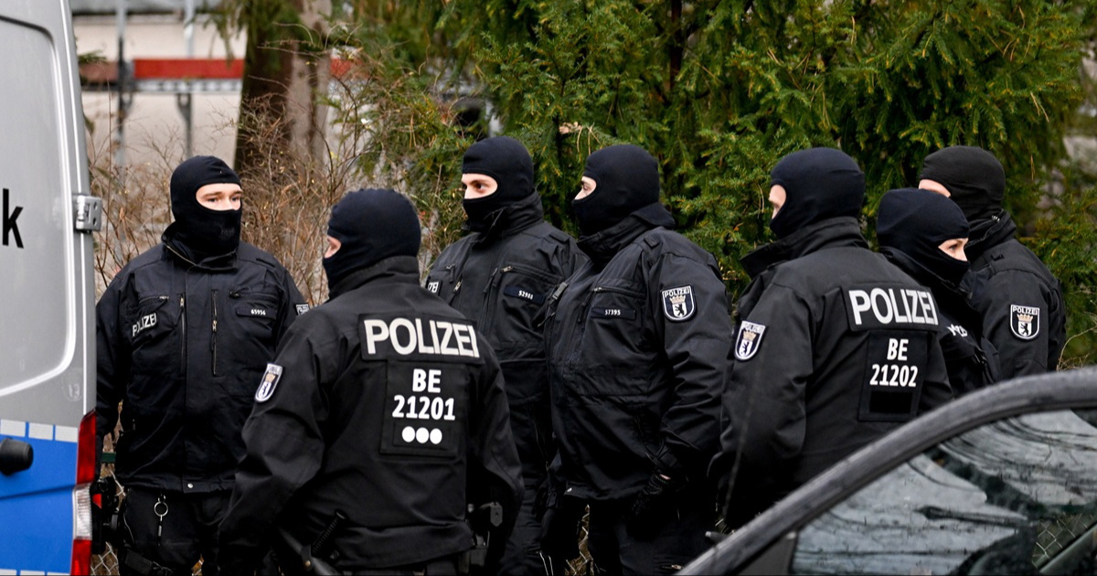 Antiteroristička akcija u Njemačkoj. Uhićen muškarac osumnjičen za veze s IS-om