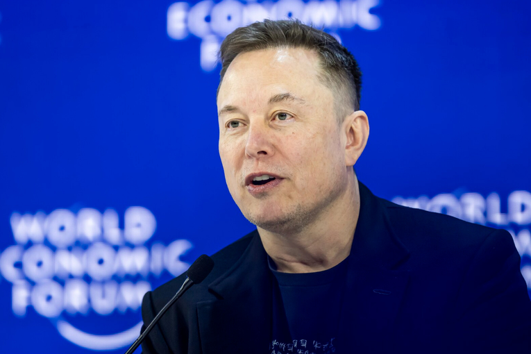 Musk traži "ušutkavanje" čelnice francuskih Zelenih. Ona mu odgovorila