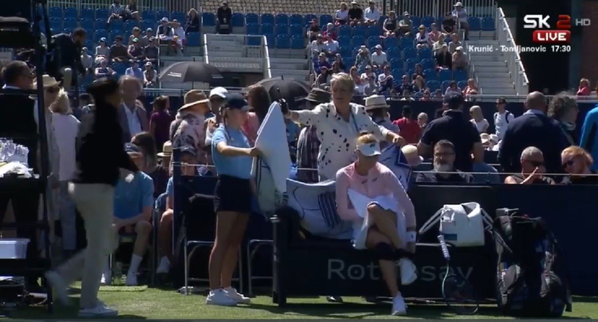 Pogledajte kako se Donnina protivnica prije početka meča morala presvući na terenu