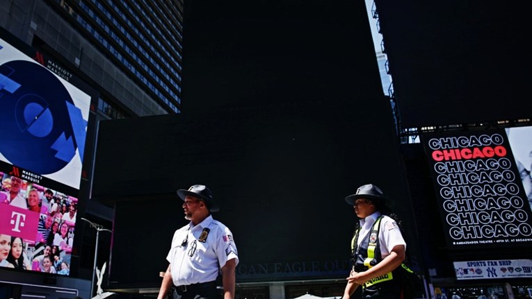 FOTO Ugasile se reklame na Times Squareu