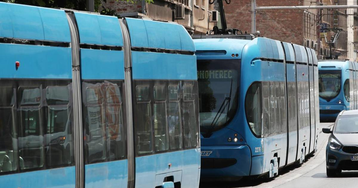 Tramvaj naletio na pješaka u Ilici. Prevezen je u bolnicu