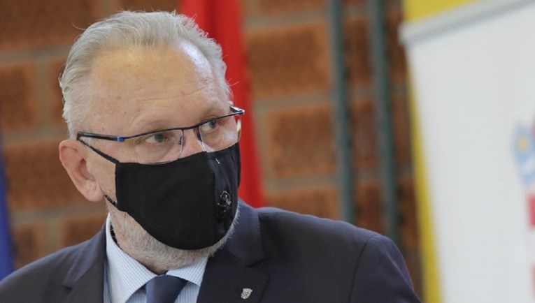 Božinovića pitali o kaznama za nenošenje maski i opozivu Milanovića