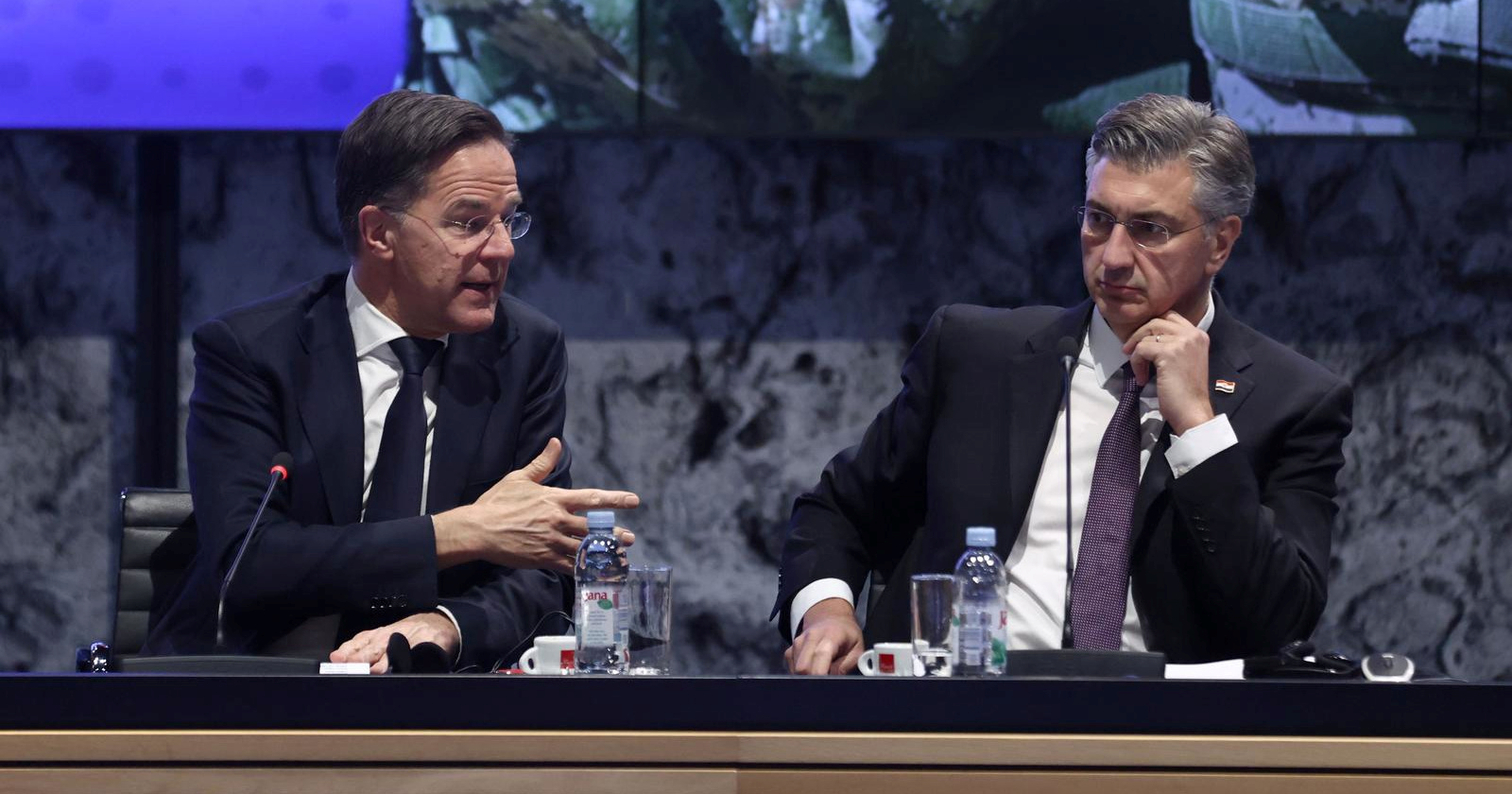 Rutte: Zbog golemih izdvajanja za obranu ponovno se otvaraju tvornice