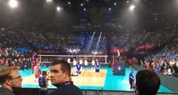 VIDEO Srpski navijači za vrijeme minute šutnje za Chiraca: "Terorist!"