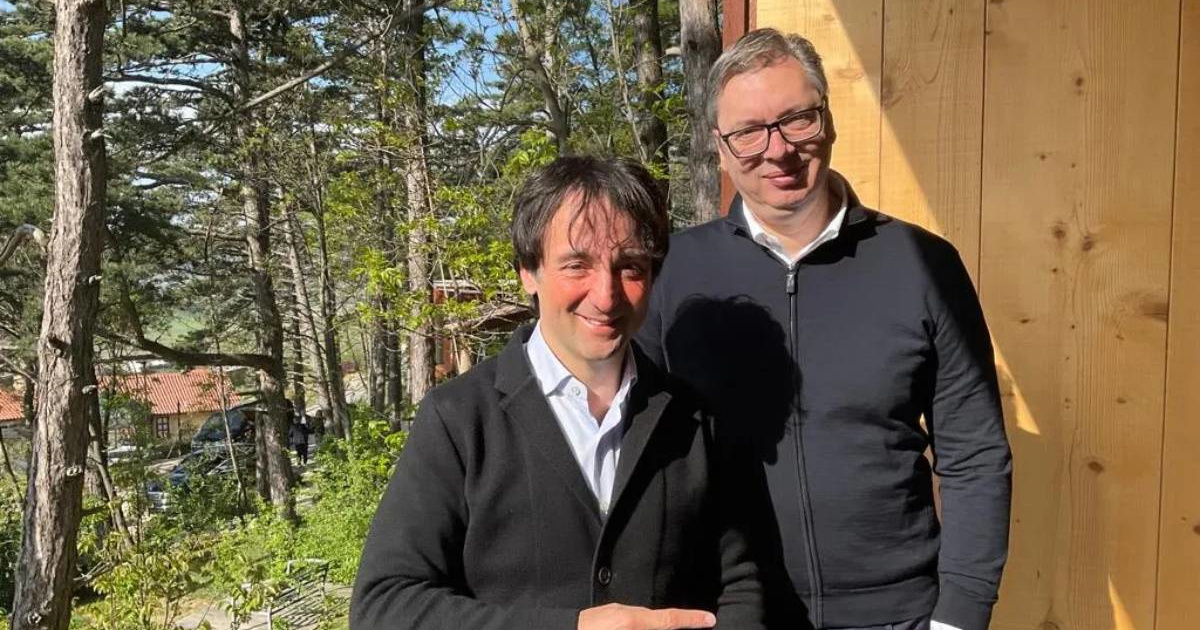 Grašin vjenčani kum godinama poznaje Vučića, zajedno su se fotografirali i družili