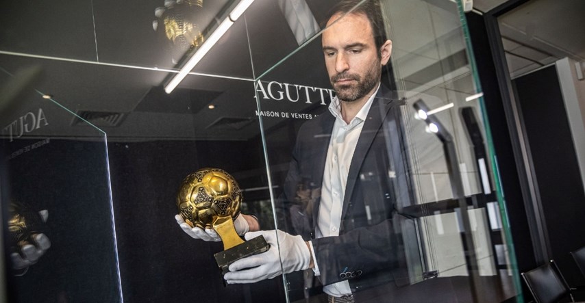Maradonina Zlatna lopta pojavila se na aukciji. Njegovi nasljednici spremaju tužbu