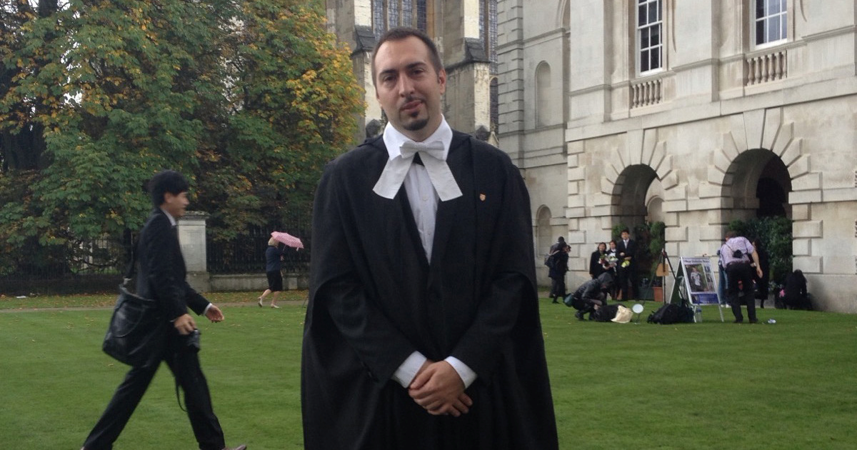 Tomašević je 2013. govorio o studentskom životu na Cambridgeu: "Ima tuluma i balova"