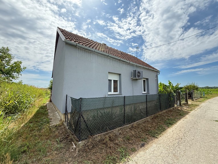 Top oglasi za nekretnine: Kuća s velikim zemljištem za 45.000 €