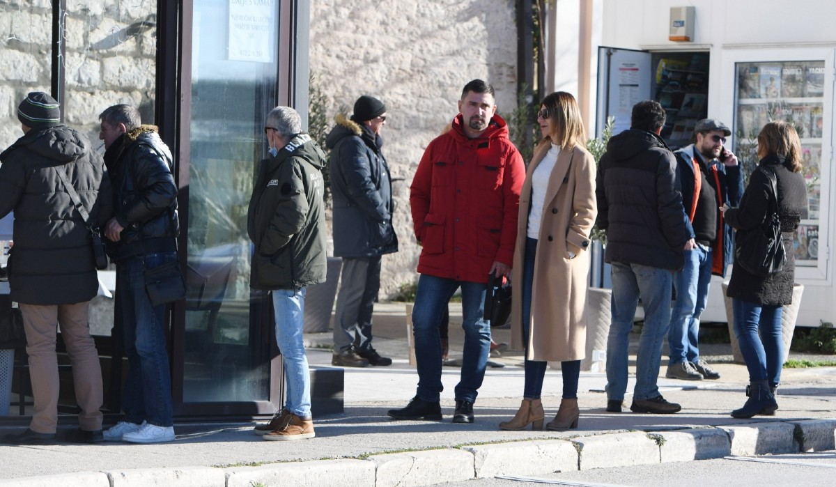 Ovaj red je danas snimljen u Šibeniku, neće vas čuditi za što se čekalo