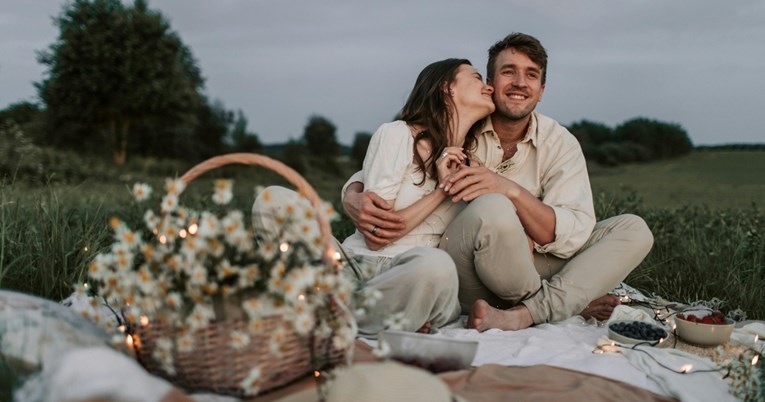 Četiri stvari koje partneri rade samo kada su istinski zaljubljeni, prema studijama