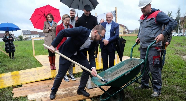 Tomašević: U Sesvetskom Kraljevcu gradimo jedan od najvećih gradskih vrtića u Zagrebu