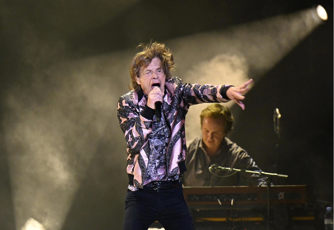 Nova biografija Rolling Stonesa otkriva kako je Mick Jagger dvaput zamalo umro