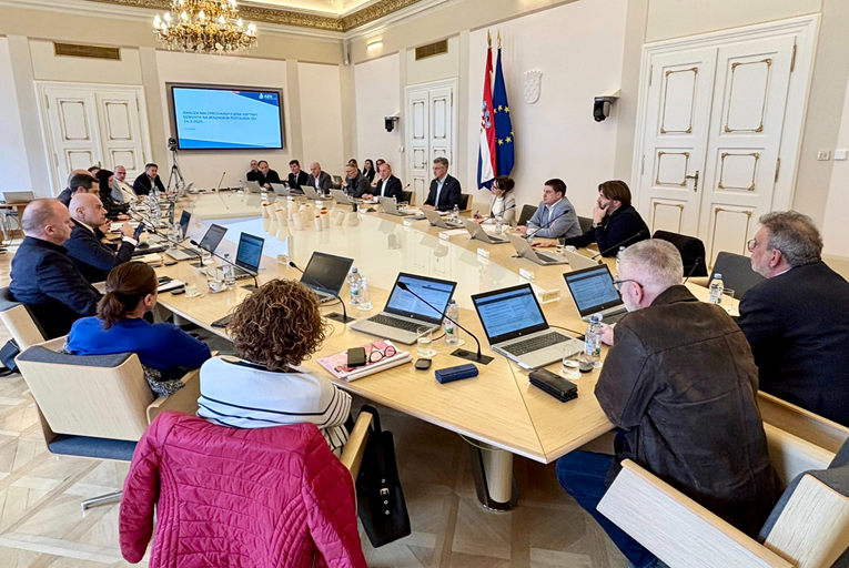 Plenković nakon hitnog sastanka Vlade: "Krećemo s novim mjerama". Javio se i Šušnjar