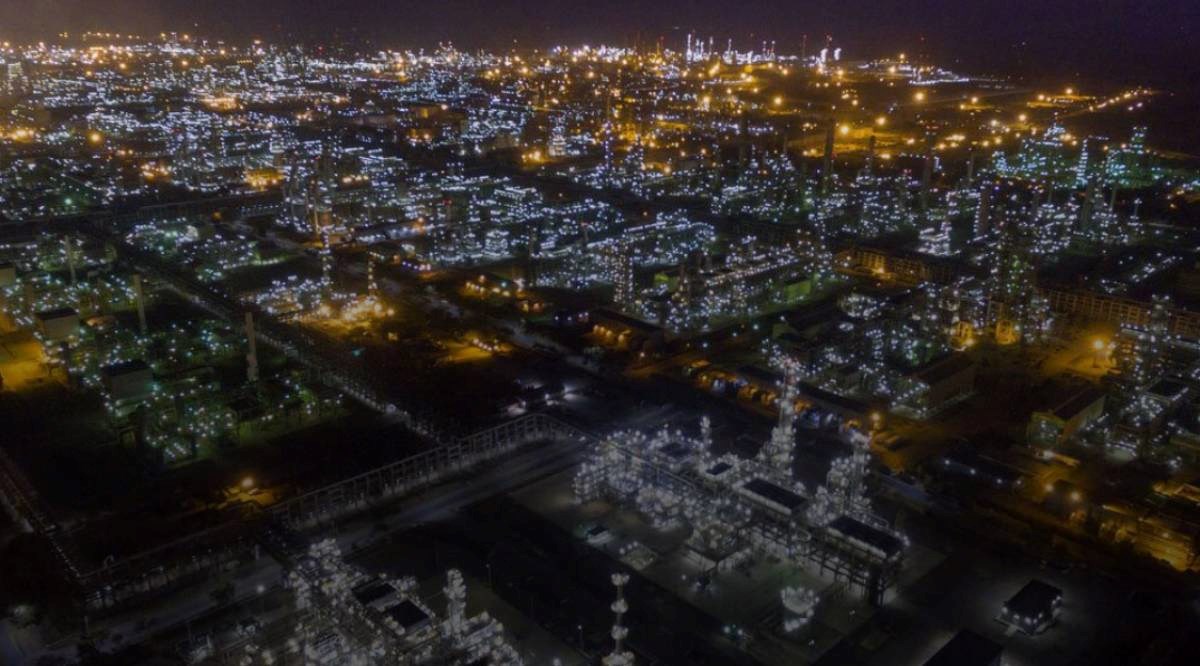 Napadi na Iran naglavačke okrenuli naftno tržište. Cijene bi mogle eksplodirati
