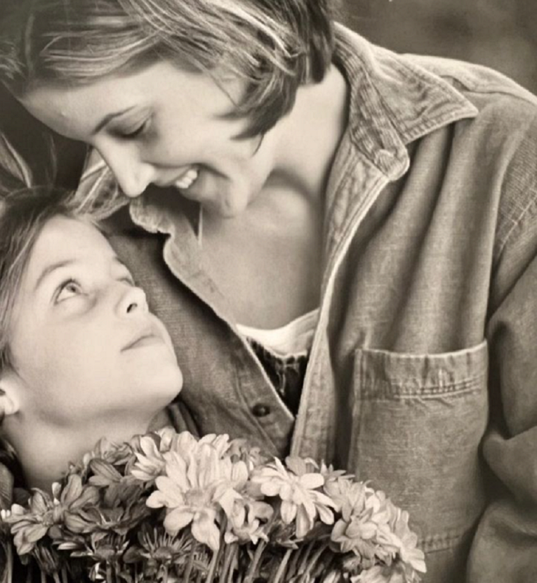 Kći Lise Marie Presley objavila dirljivu sliku s majkom, javile joj se mnoge zvijezde